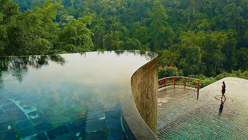 Check Out This List Of 10 Most Stunning Pools In The Entire World!