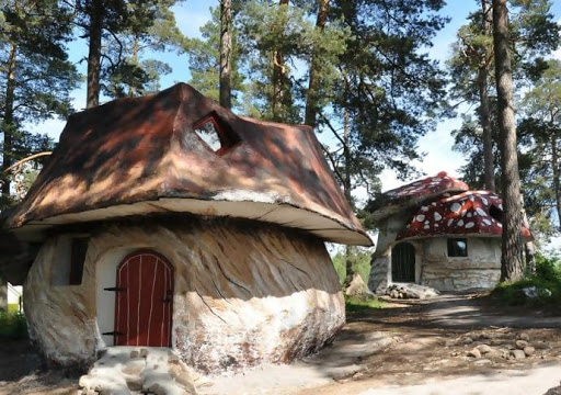 Crazy Hotels You Can Choose To Stay In Around The World