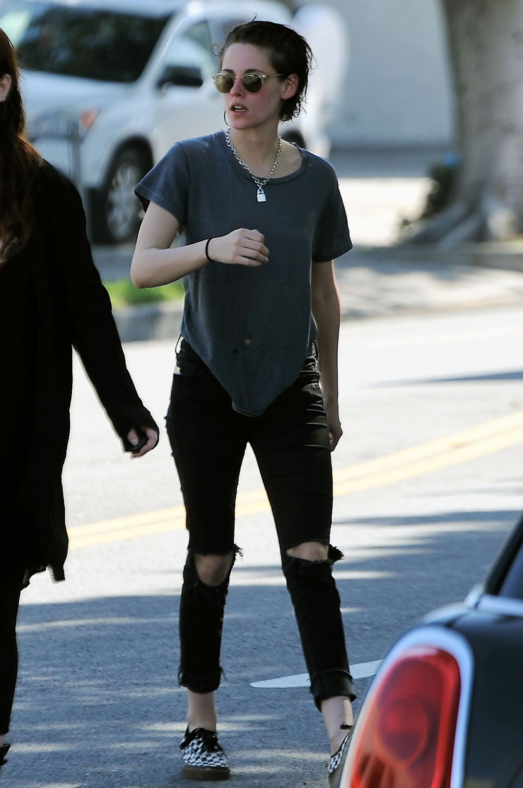 Check Out This List Of 10 Cool Celebs Who Don’t Care About The Paparazzi At All!