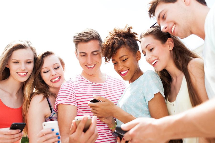 25 Ways Social Media Is Ruining Your Life