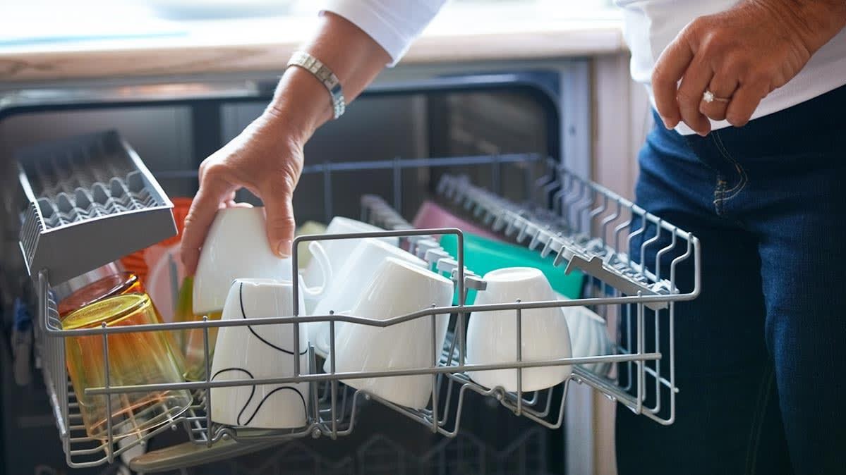 Cut Down Your Expenses By Saving On Your Electricity Bill With The Help Of These 12 Foolproof Ways