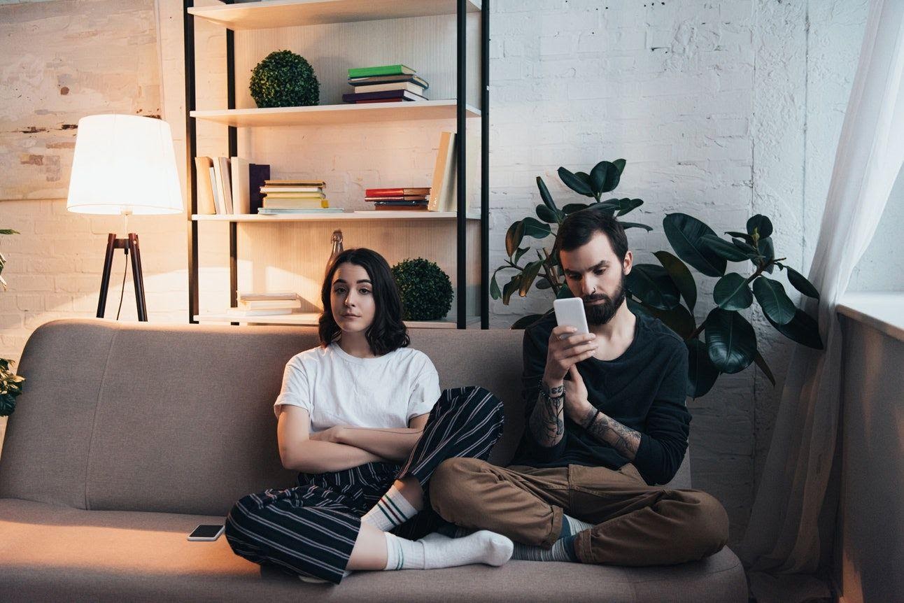 20 Biggest Signs That You Are Just Not In Love With Them Anymore