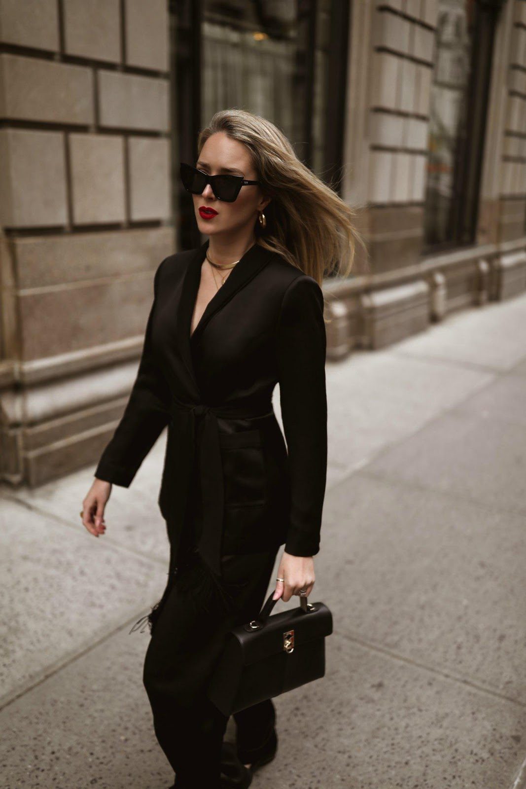 These 20 Items Are Must-Haves In Your Wardrobe If You Are Over 30