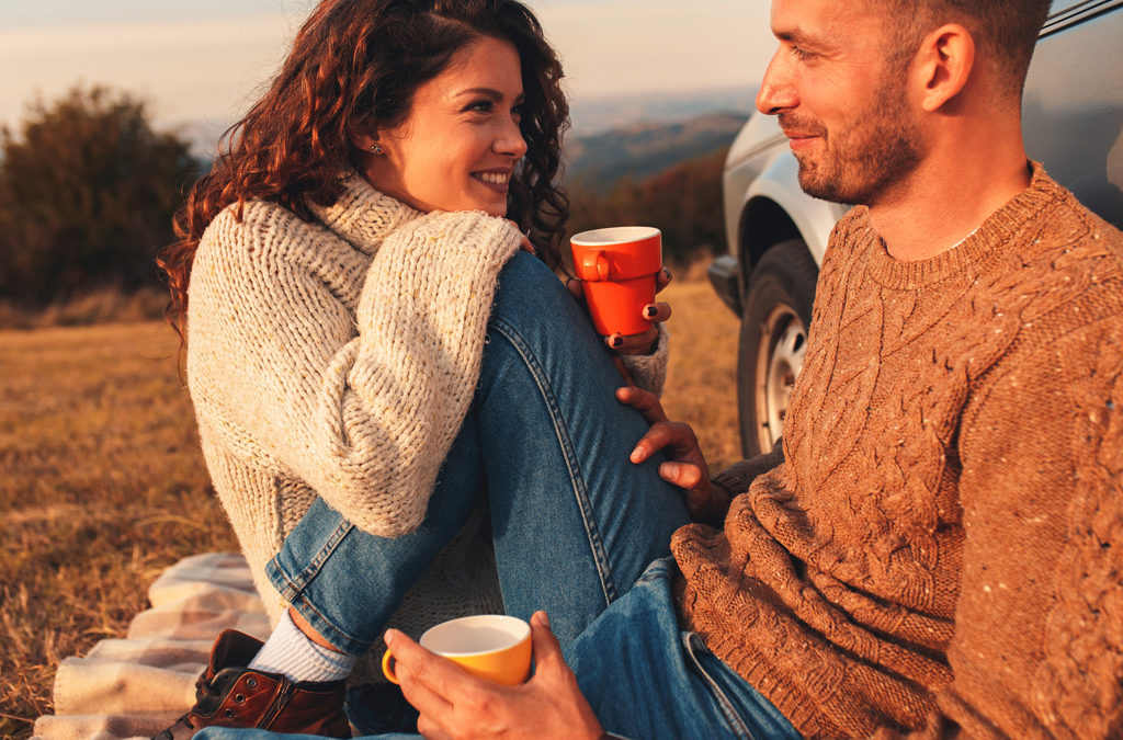 Study Reveals Doing This In Conversations Makes You Much More Attractive