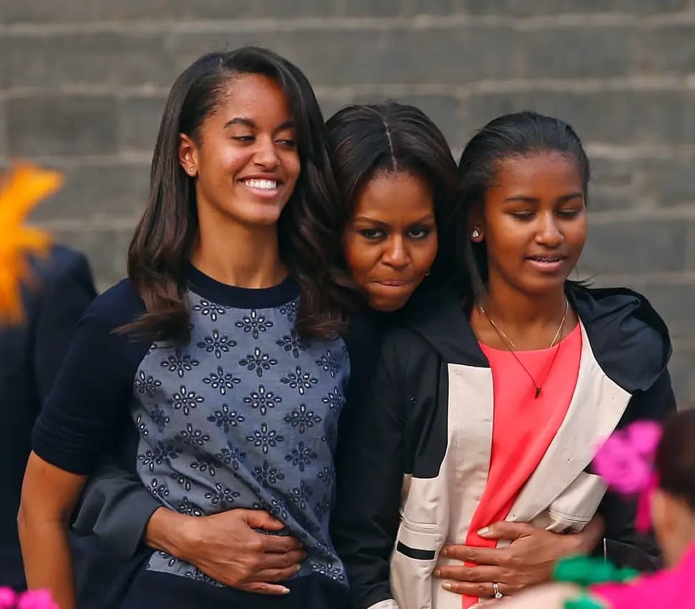 Top 10 Celebrity Moms Who Inspire Us Every Day