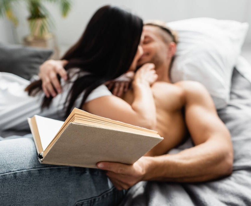 10 Loving & Romantic Touches to Build a Stronger Bond