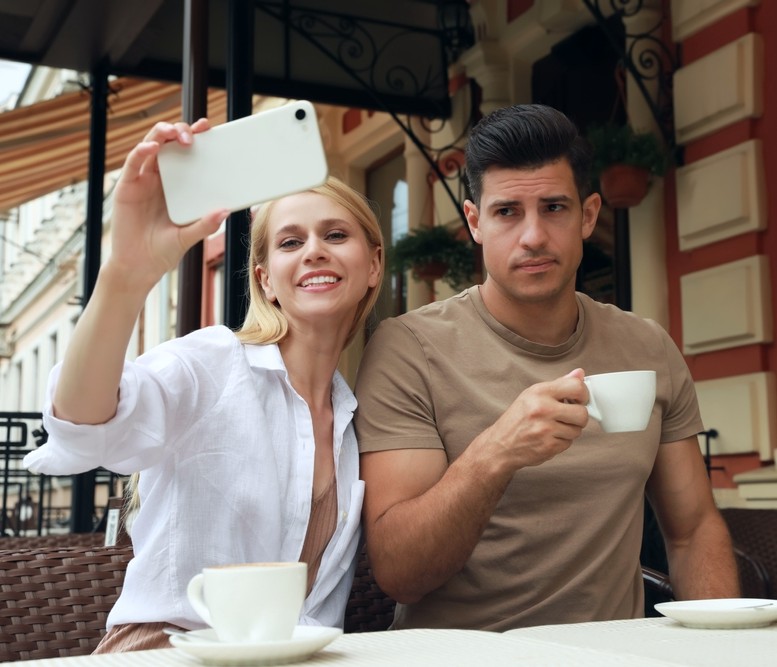 8 Signs You’re Going on a Date Out of Pity