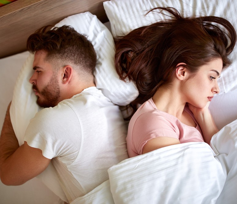9 Painful Signs That He’s Looking To Move On