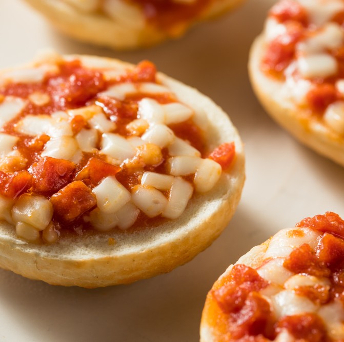 10 Bold and Ambitious Alternatives to Popcorn on Movie Night