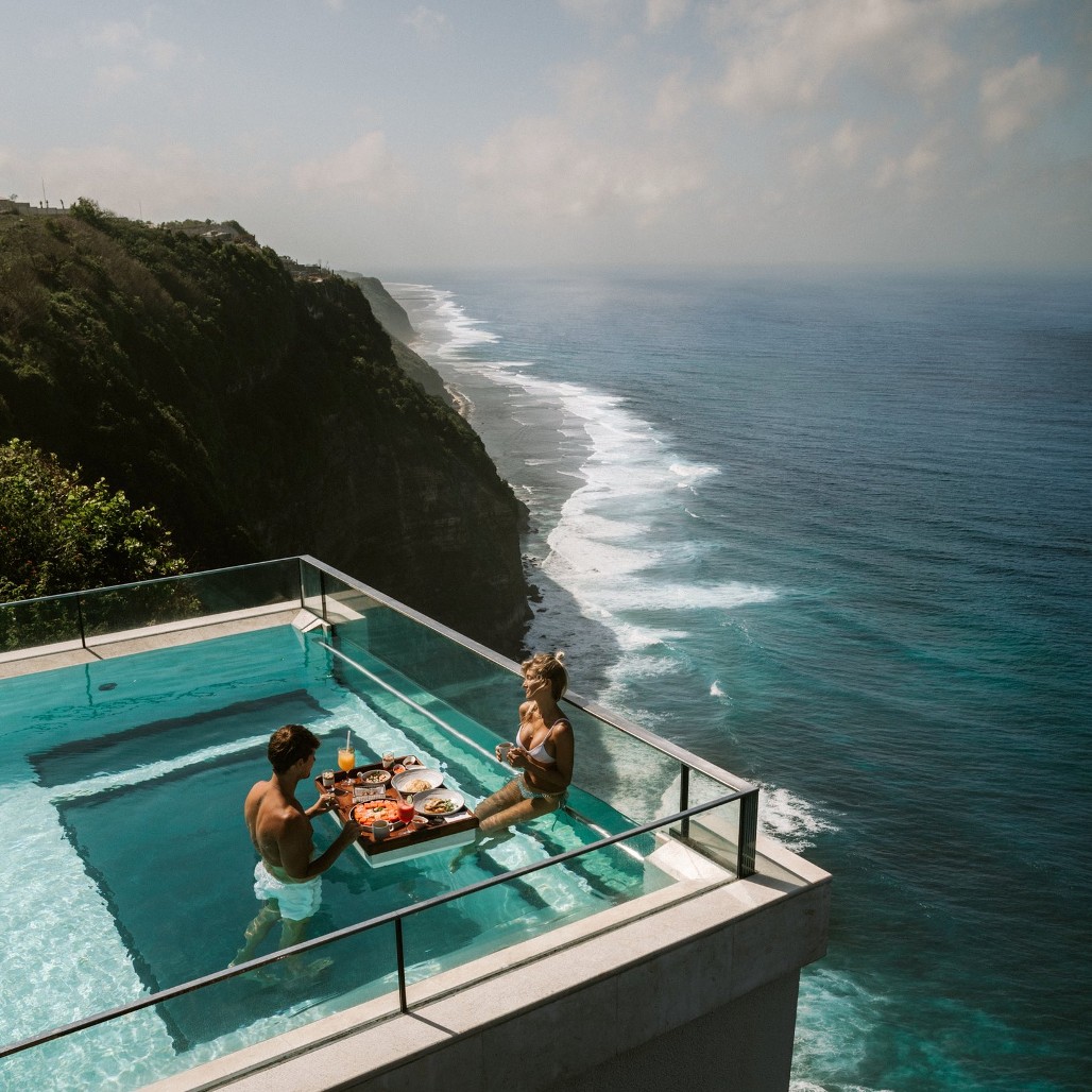 The World’s 6 Most Incredible Cliffside Hotels