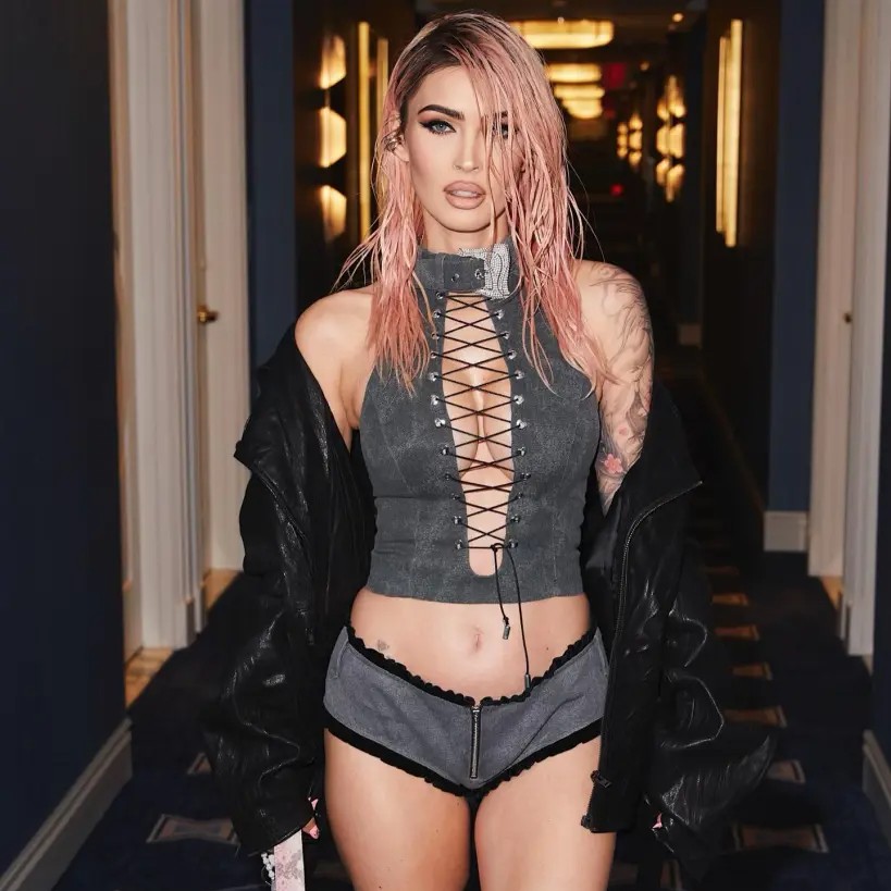 Find Out How 20 Female Celebrities Stay in Shape!