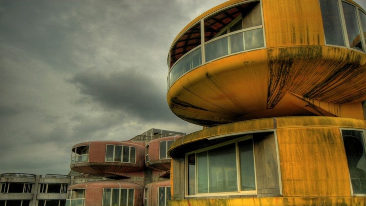 11 One-Time Luxury Resorts That Sit Abandoned